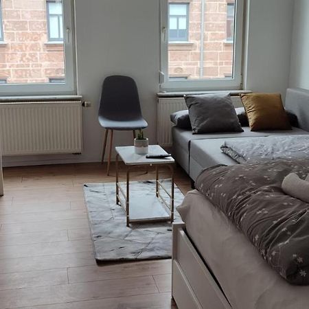 Privatzimmer-2 In Ruhiger Lage 9Min Von Hbh Нюрнберг Экстерьер фото